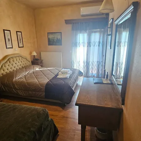 Virginia 3* Voutiron