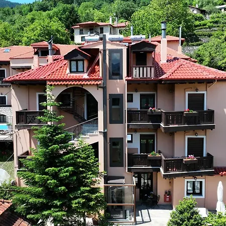 Virginia 3* Voutiron