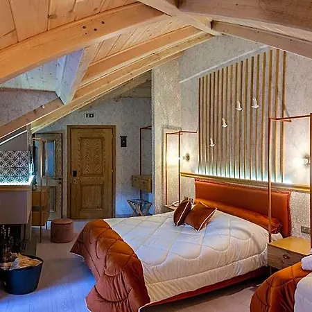 Virginia 3* Voutiron