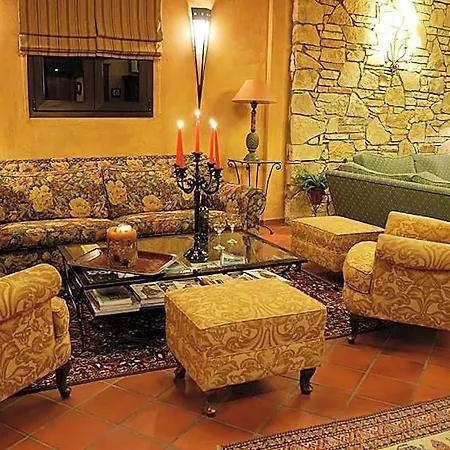 Virginia Hotel Voutiron