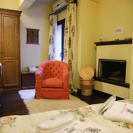 Virginia Hotel Voutiron