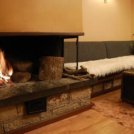 Virginia Hotel Voutiron