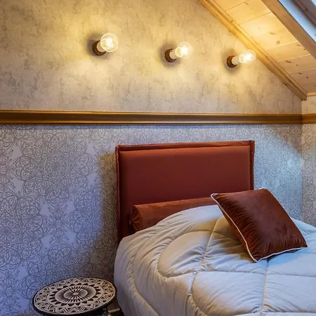 Virginia Hotel Voutiron