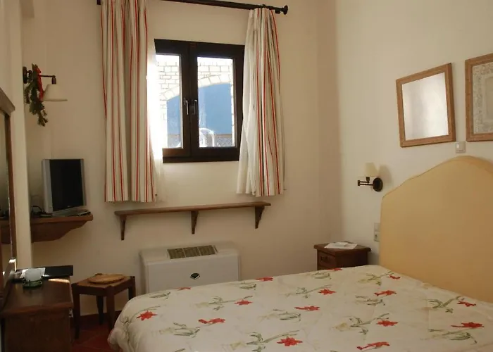 Virginia Hotel Voutiron